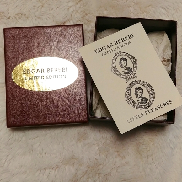 Limoges Limited Edition Little Pleasures Pill Box and Brooch - Picture 6 of 12